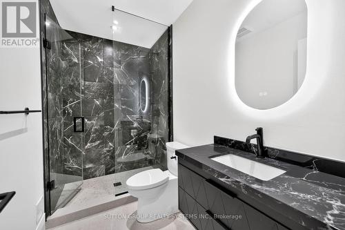 En-suite washroom on ground level - 272 Renforth Drive, Toronto, ON 
