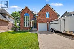 2100 KEVIN Crescent  Burlington, ON L7M 4E3
