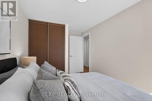 38 Rusty Crestway, Toronto, ON 