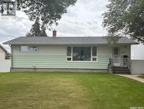 335 Central AVENUE S  Swift Current, SK S9H 3G4