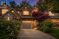 29 SUNNYCROFT COURT  Hamilton, ON L8B 0L3