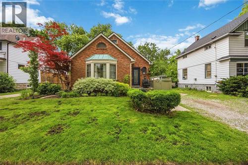 115 KATHLEEN AVENUE  Sarnia, ON N7T 1C9