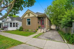 62 TECUMSEH AVENUE E  London South (South F), ON N6C 1R8
