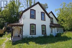 726 BERFORD STREET South Bruce Peninsula, ON N0H 2T0