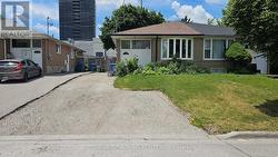 58 MARLIN COURT Newmarket, ON L3Y 2W8