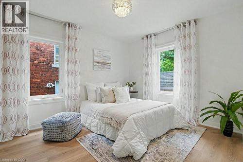 72 Mountain Park Avenue, Hamilton, ON 