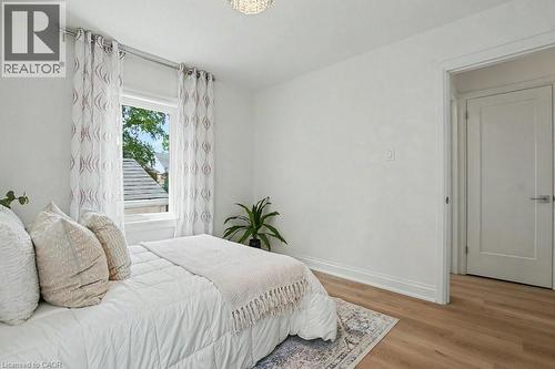 72 Mountain Park Avenue, Hamilton, ON 