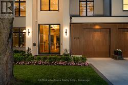 203 WEYBOURNE ROAD Oakville (Sw Southwest), ON L6K 2T7