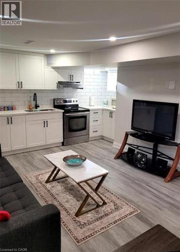 97 NARBONNE Crescent Unit# LOWER , Stoney Creek, Ontario L8J 1K5 4