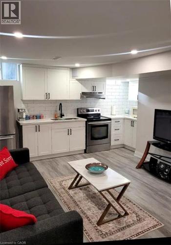 97 NARBONNE Crescent Unit# LOWER , Stoney Creek, Ontario L8J 1K5 5
