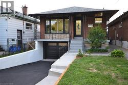 101 REID Avenue N  Hamilton, ON L8H 6E2