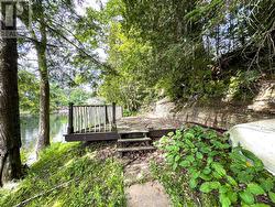 Perfect private deck space at water - needs TLC - 