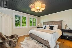 Primary bedroom - 