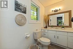 Main level 4 pc bath - 
