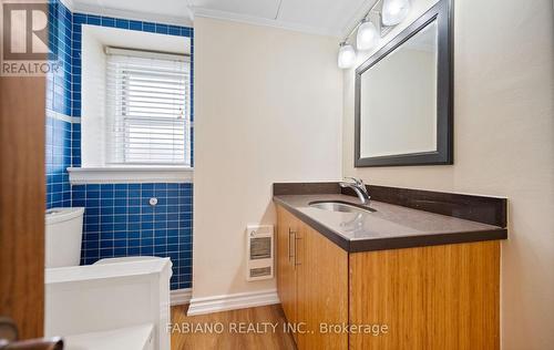 7872 - 7876 Kipling Avenue, Vaughan, ON - Indoor Photo Showing Bathroom