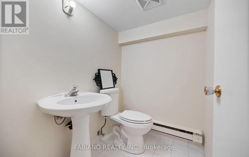 7872 - 7876 Kipling Avenue, Vaughan, ON - Indoor Photo Showing Bathroom