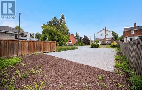 7872 - 7876 Kipling Avenue, Vaughan, ON - Outdoor