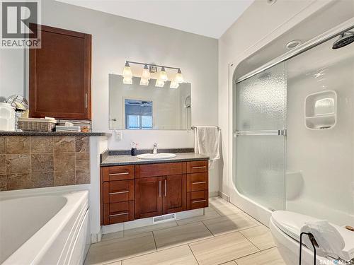 71 4Th Avenue, Battleford, SK 