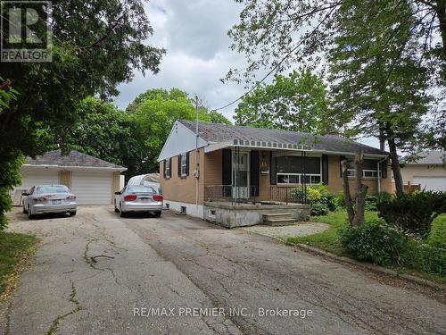 15 FRAN DRIVE  Vaughan, ON L4L 1P2