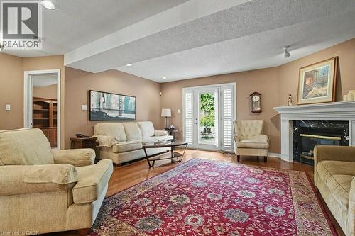 6 Theodore Drive, Hamilton, ON 