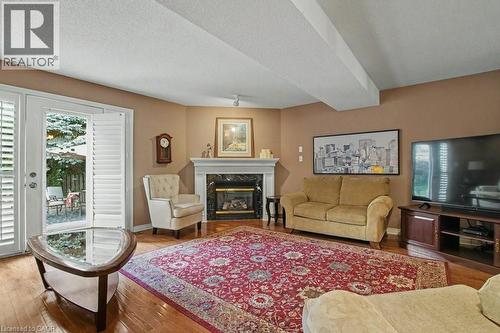 6 Theodore Drive, Hamilton, ON 