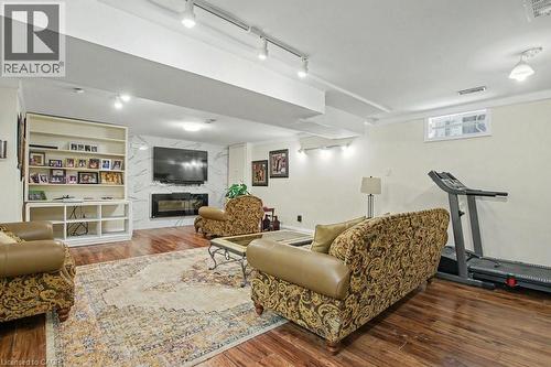 6 Theodore Drive, Hamilton, ON 