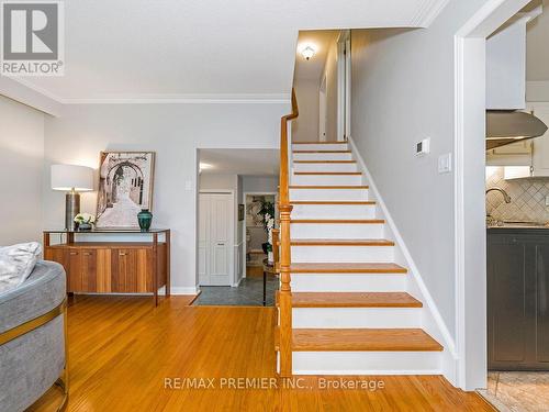 225 Juniper Avenue, Burlington, ON 