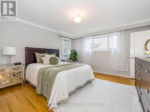 225 Juniper Avenue, Burlington, ON 