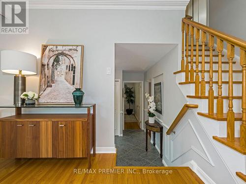 225 Juniper Avenue, Burlington, ON 