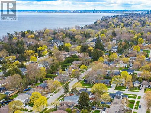 225 Juniper Avenue, Burlington, ON 