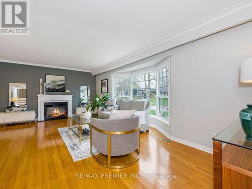 225 Juniper Avenue, Burlington, ON 