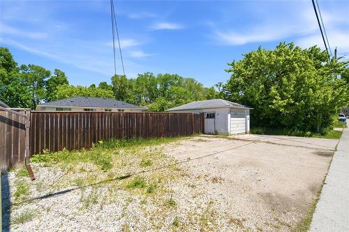 648 Lindhurst Avenue, Winnipeg, MB 