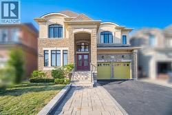 35 GORDON RANDLE Drive Brampton, ON L6P 4G8