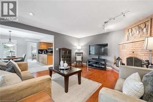 18 Dunnington Court, Kitchener, ON 