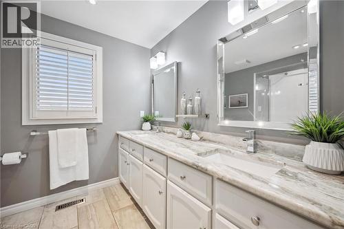Double vanity - 18 Dunnington Court, Kitchener, ON 