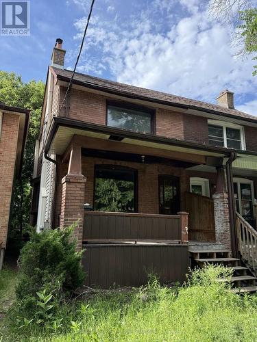 18 ALDERGROVE AVENUE  Toronto, ON M4C 1B2