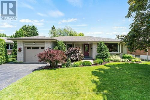 206 ELIZABETH STREET S  Brampton, ON L6Y 1S1