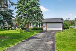 733 STEWART BOULEVARD  Brockville, ON K6V 5T4