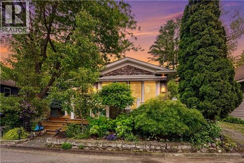 11 PEEL Street  St. Catharines, ON L2N 5A2