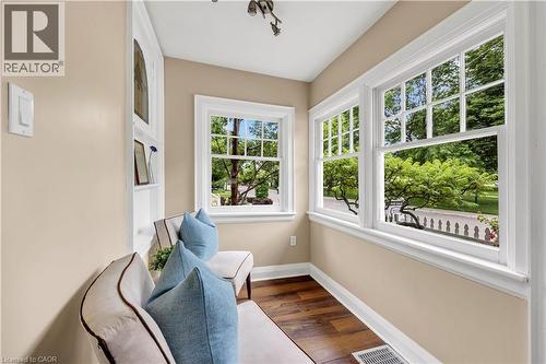 455 Nelson Avenue, Burlington, ON - Indoor Photo Showing Other Room