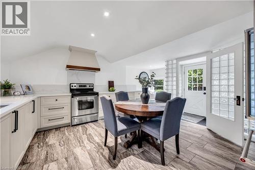 455 Nelson Avenue, Burlington, ON - Indoor