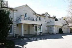 66 LAURELEAF ROAD Markham, ON L3T 2Y1