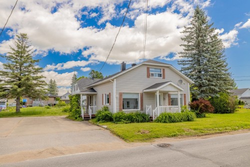 Stationnement - 248 Boul. Du Centenaire, Saint-Basile, QC 