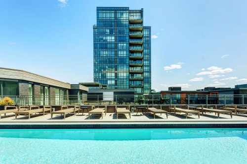 Pool - 604-360 Rue Atateken, Montréal (Ville-Marie), QC 