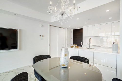 Dining Room - 604-360 Rue Atateken, Montréal (Ville-Marie), QC 
