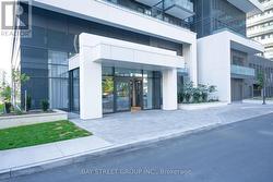 PH03 - 105 ONEIDA CRESCENT Richmond Hill, ON L4B 0H6