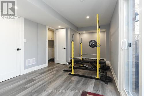 70 Courtleigh Square, Brampton, ON 