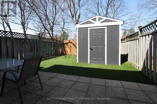 70 Courtleigh Square, Brampton, ON 