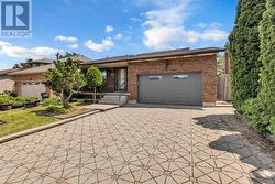 56 BEN TIRRAN CRESCENT Hamilton, ON L8G 4V7