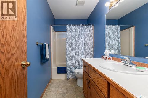 21 Thorn Crescent, Moose Jaw, SK 